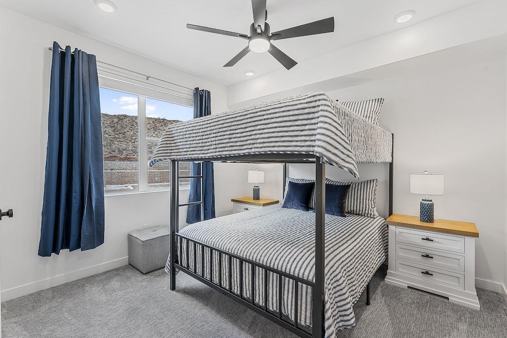 Starlight Crossing 4 Bedroom Condo