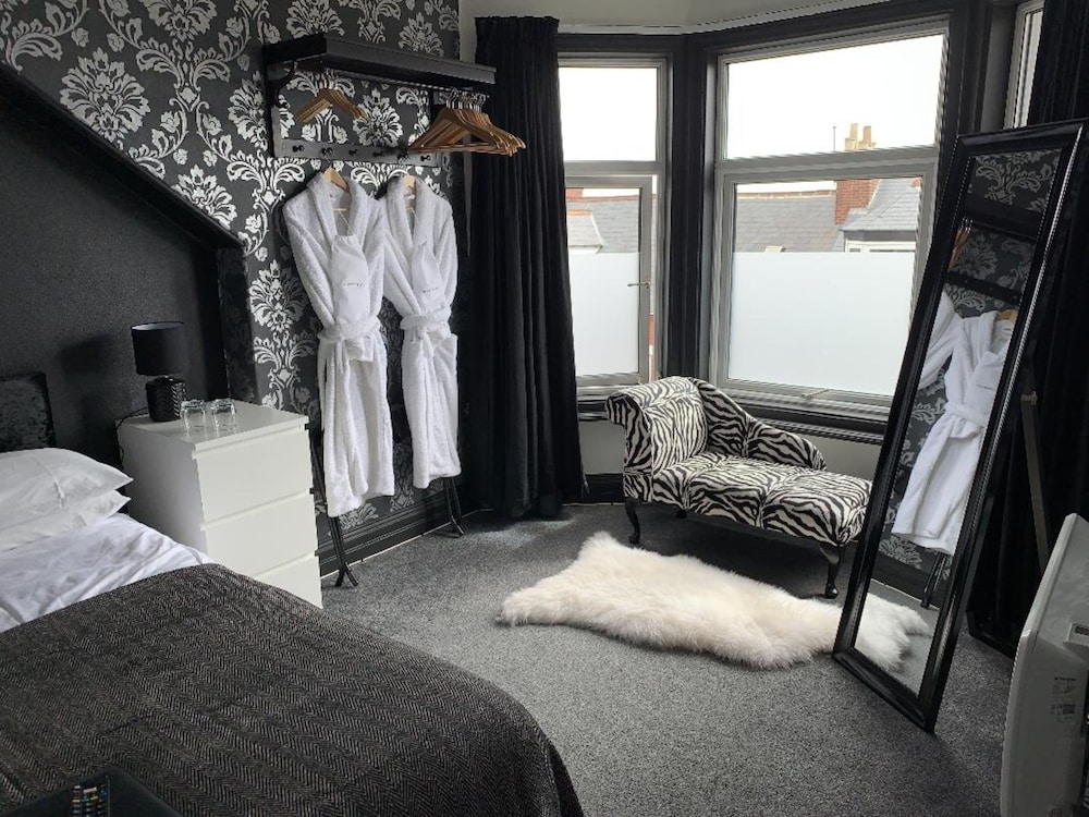 South Shields Vacations - Kingsmere Guest House - Property Image 38