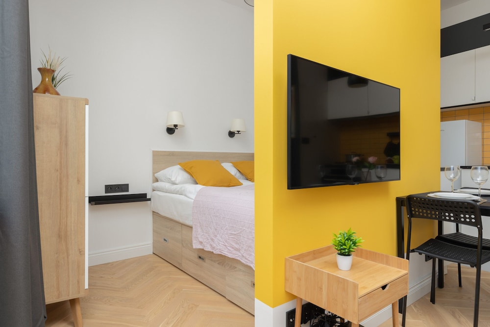 Apartment Mokotów Boboli by Renters view 3