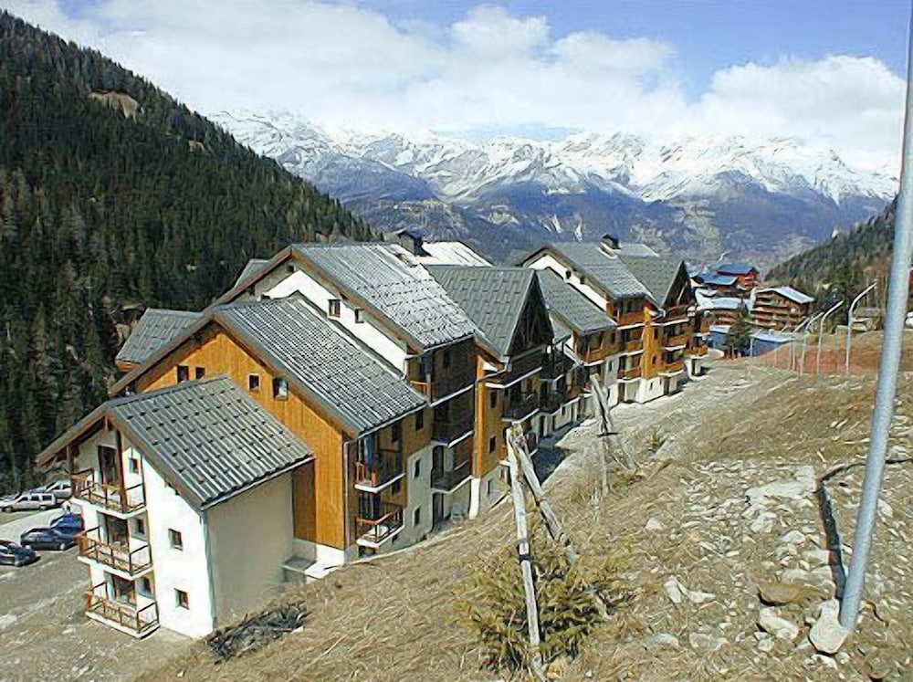 Madame Vacances Residence Le Chalet du Thabor view 3