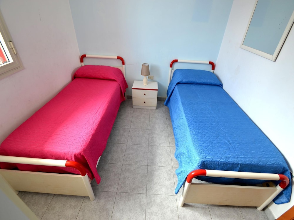 Apartment Near The Beach With Air Conditioning Pets Allowed view 5