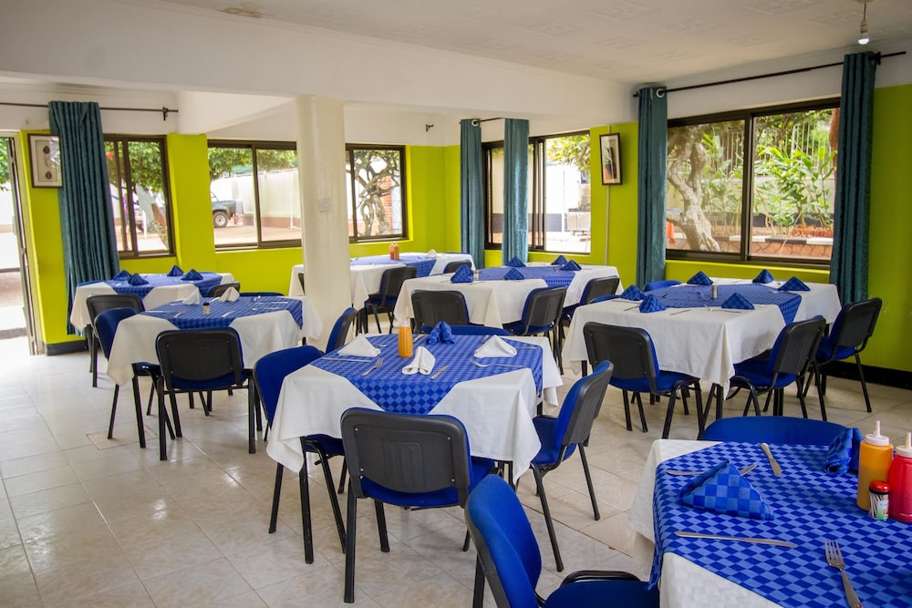 Emirina Travel Hotel