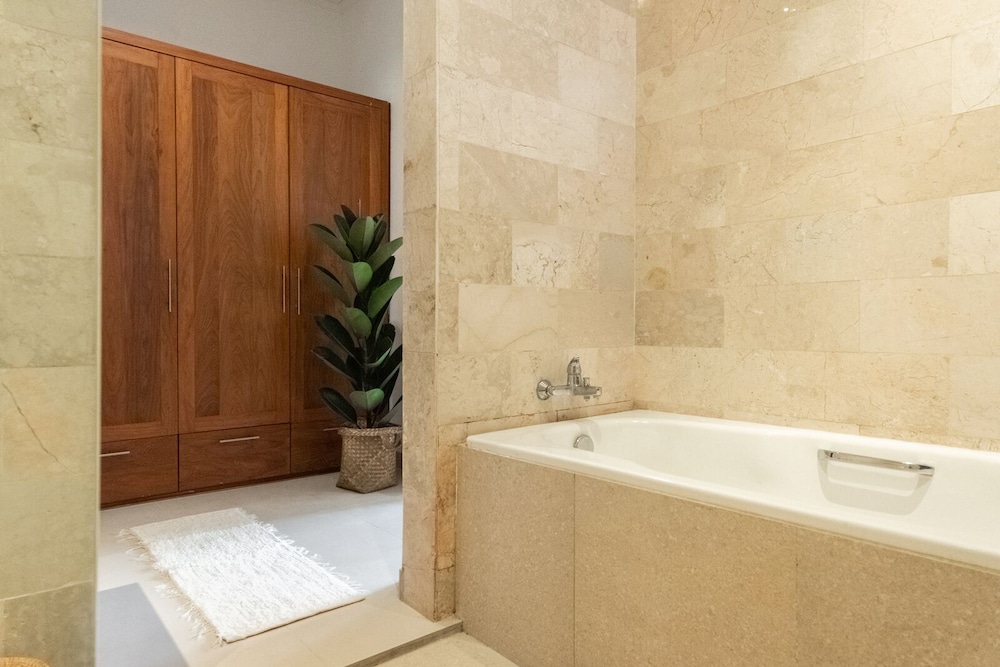 Madeira Casa Canggu Bali
