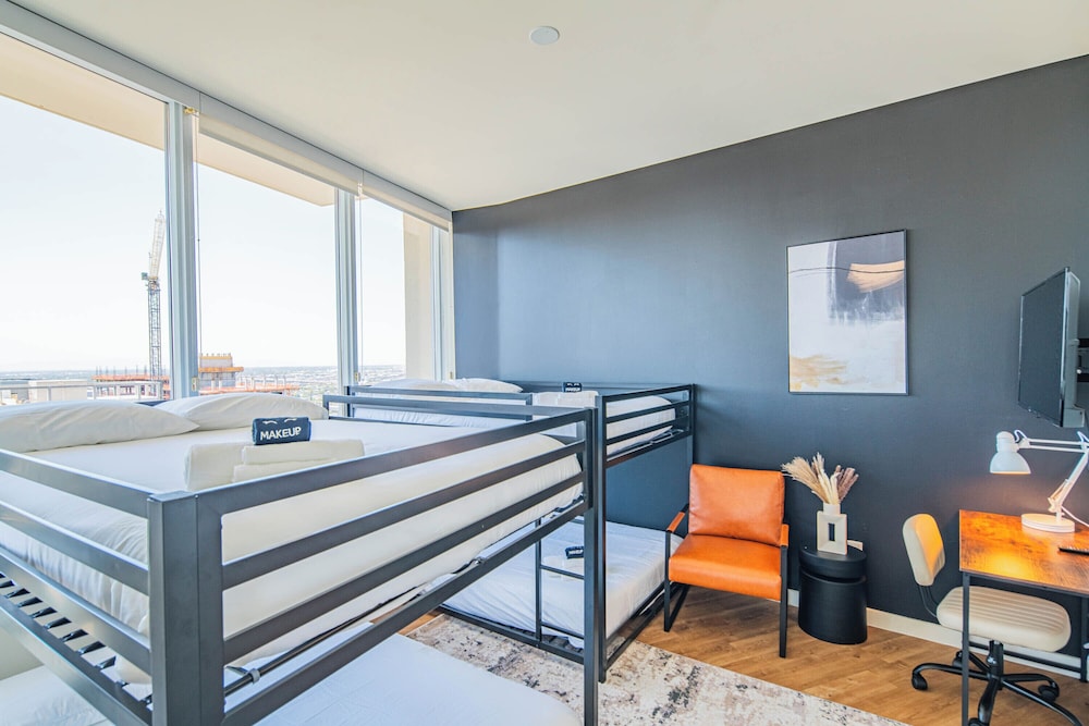 ROVE LIVING/KL - 44 Monroe