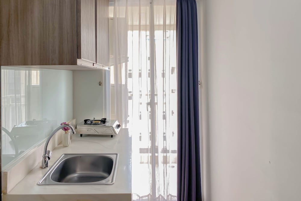 Warm And Comfortable 1Br Apartment At Vittoria Residence