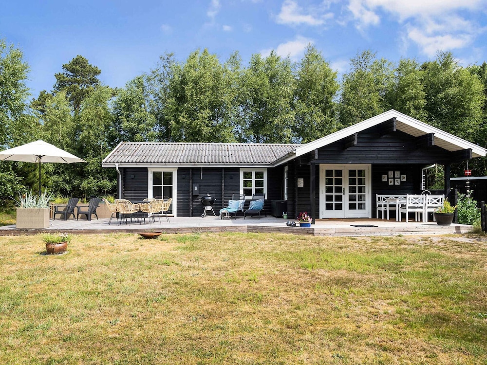 5 Star Holiday Home in Saeby