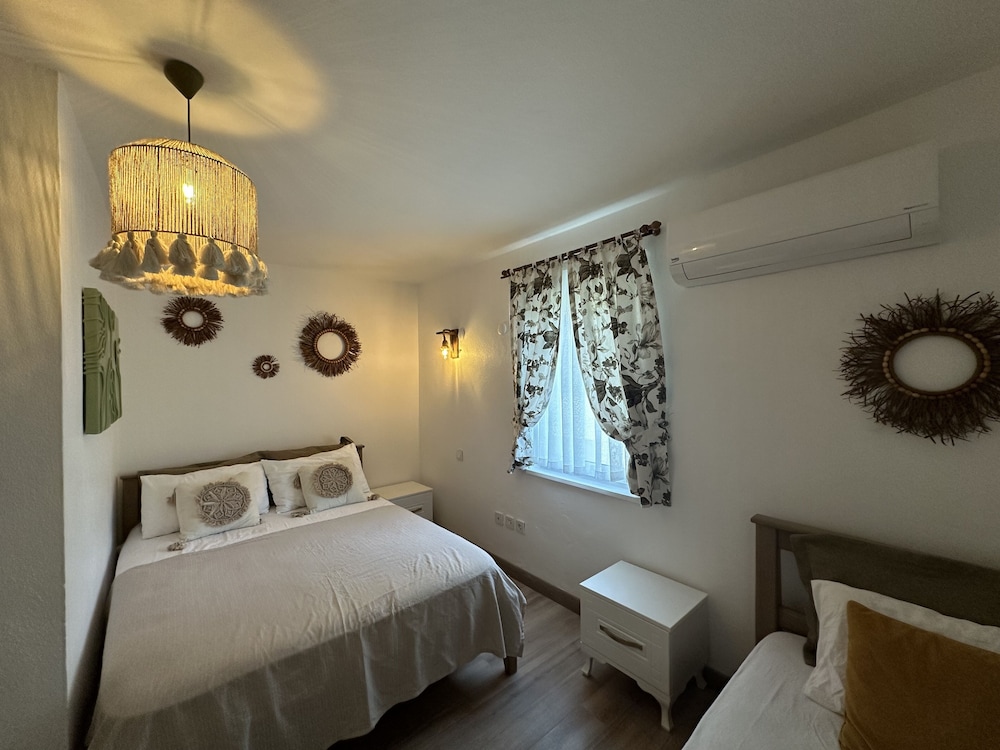 Heros Hotels Bozcaada - Image 42