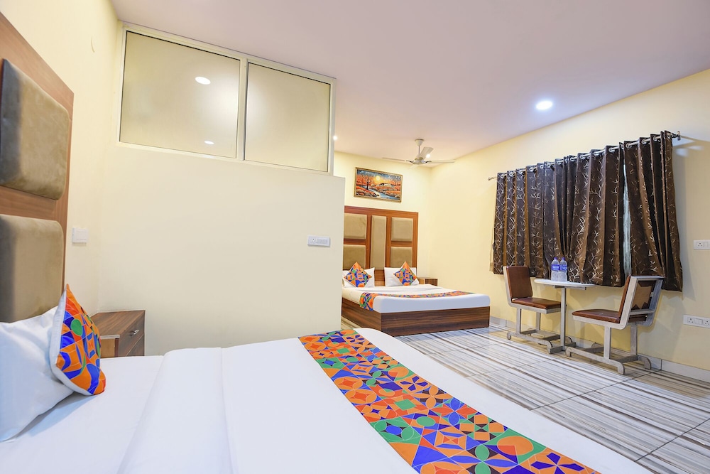 Fabhotel High View