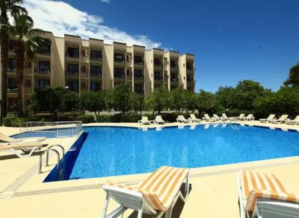 Rivador Hotel