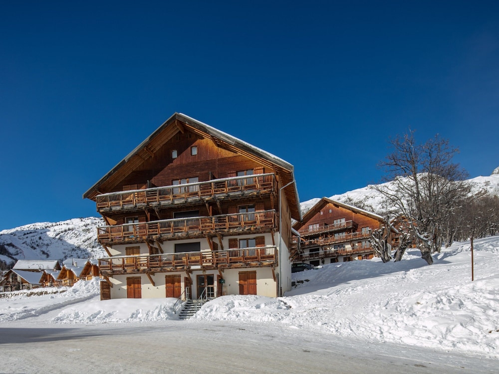 Apartment in French Alps With Heated Pool photo 3