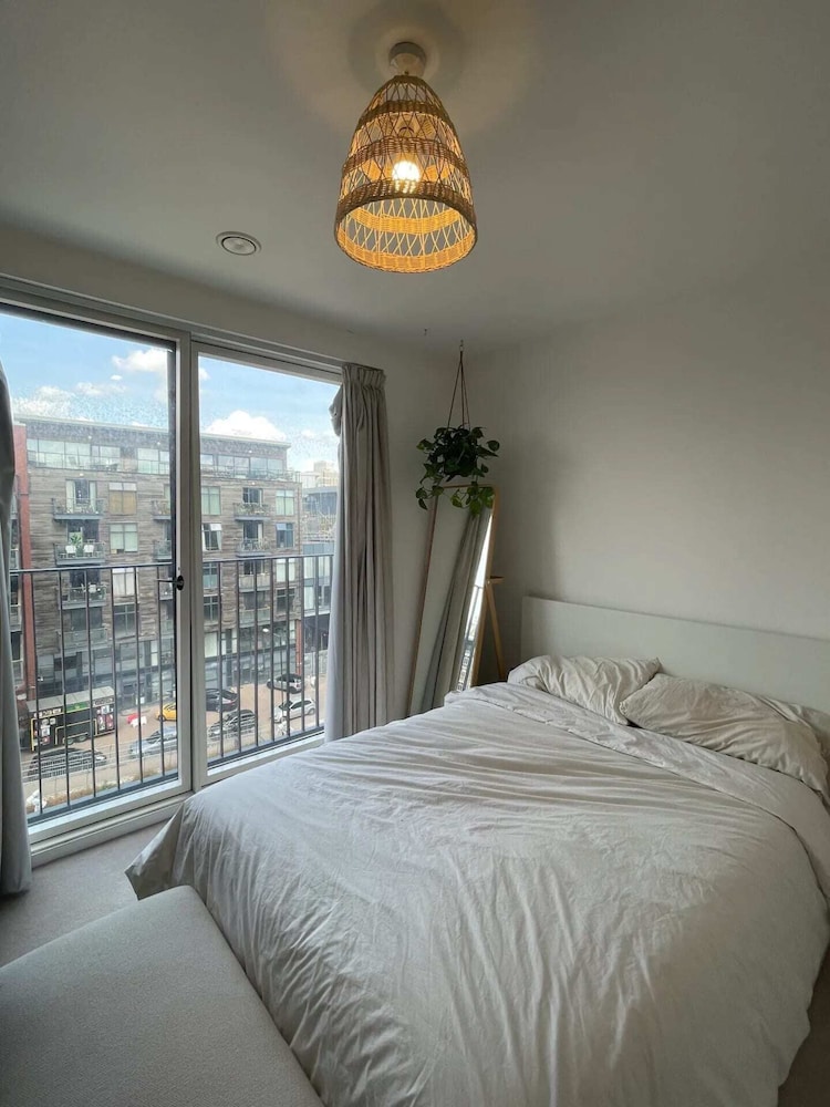Beautiful & Bright 2BD Flat - Hackney Wick