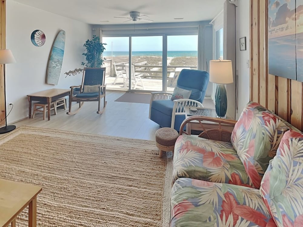 Mamaw's Spot by Topsail Realty