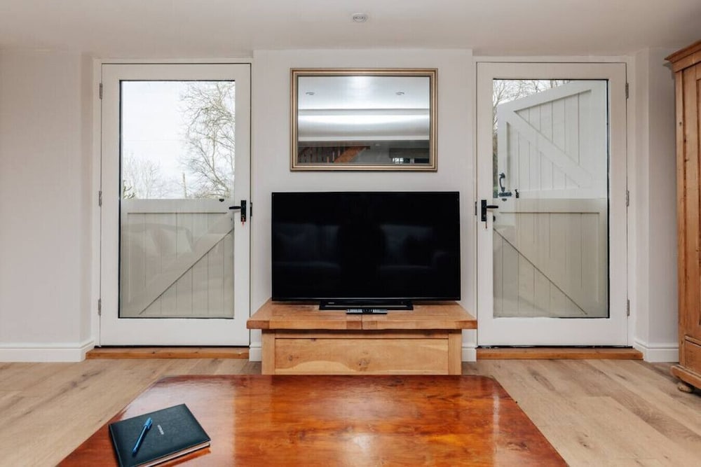 Red Robin in Hurley With 1 Bedrooms and 1 Bathrooms view 5