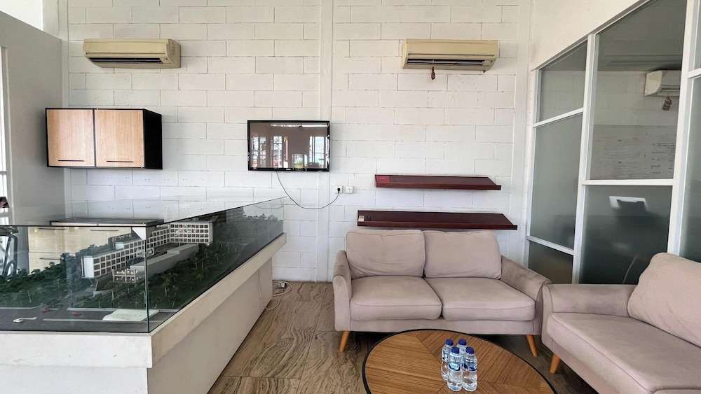 Modern Look Studio (No Kitchen) Apartment At Skales Residence Nusa Dua Bali view 5