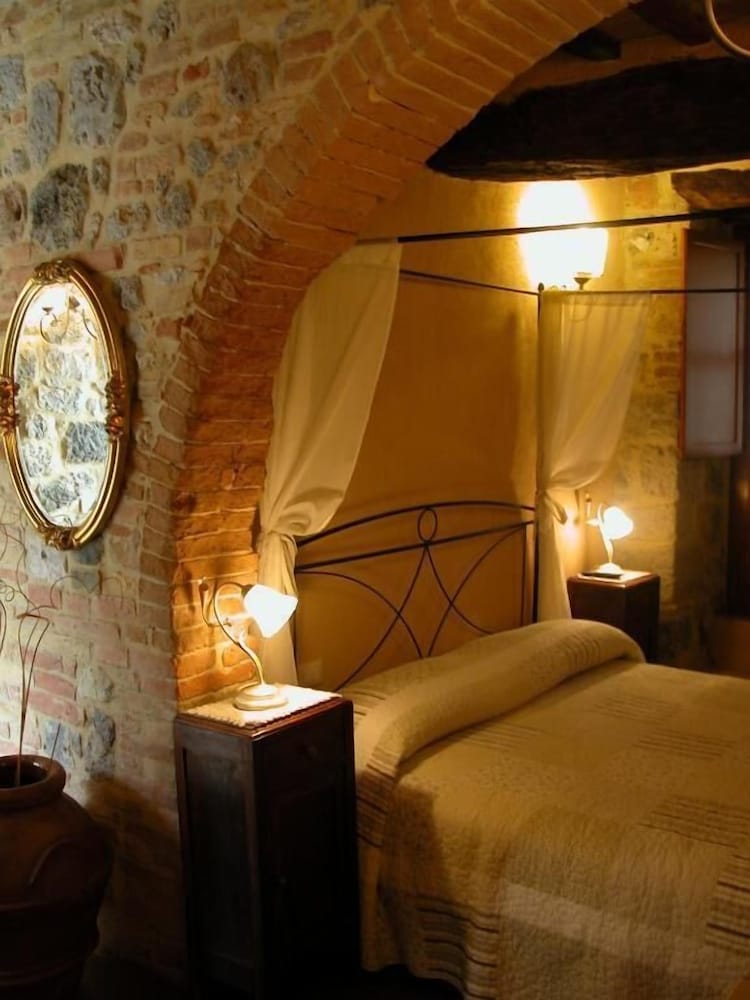 La Vecchia Corte