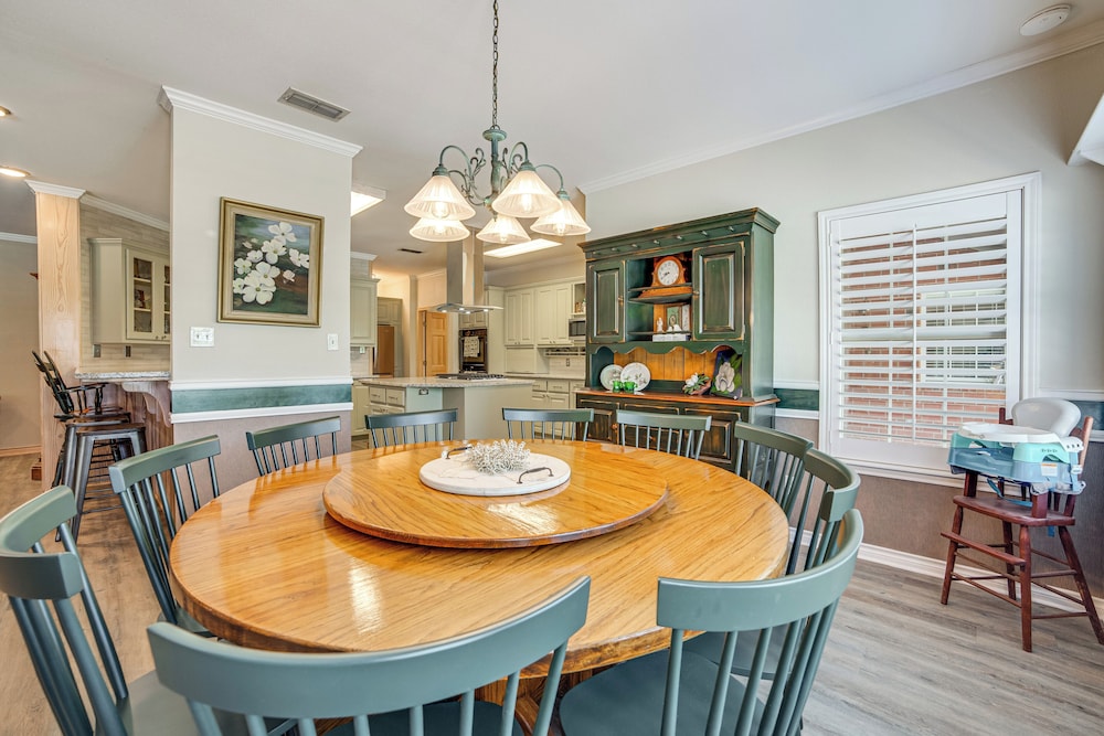 Tranquil Family Retreat: 4 Mi to Dtwn Winnsboro!