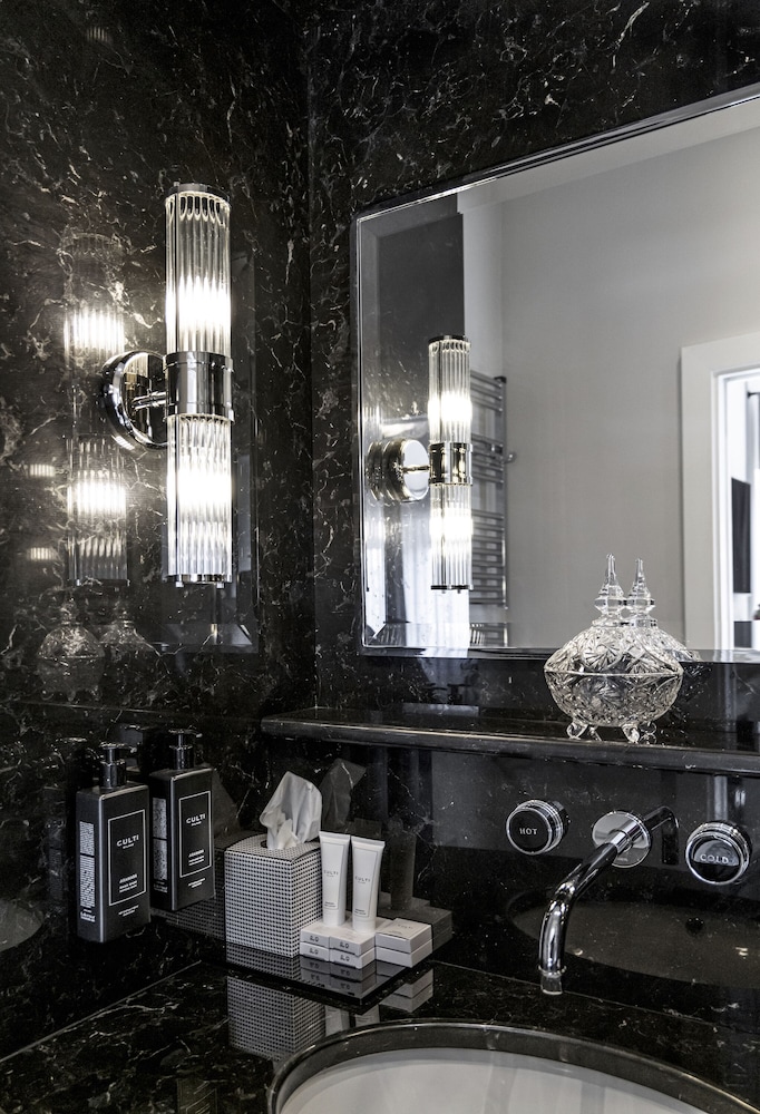 Ricciardelli Luxury Studios