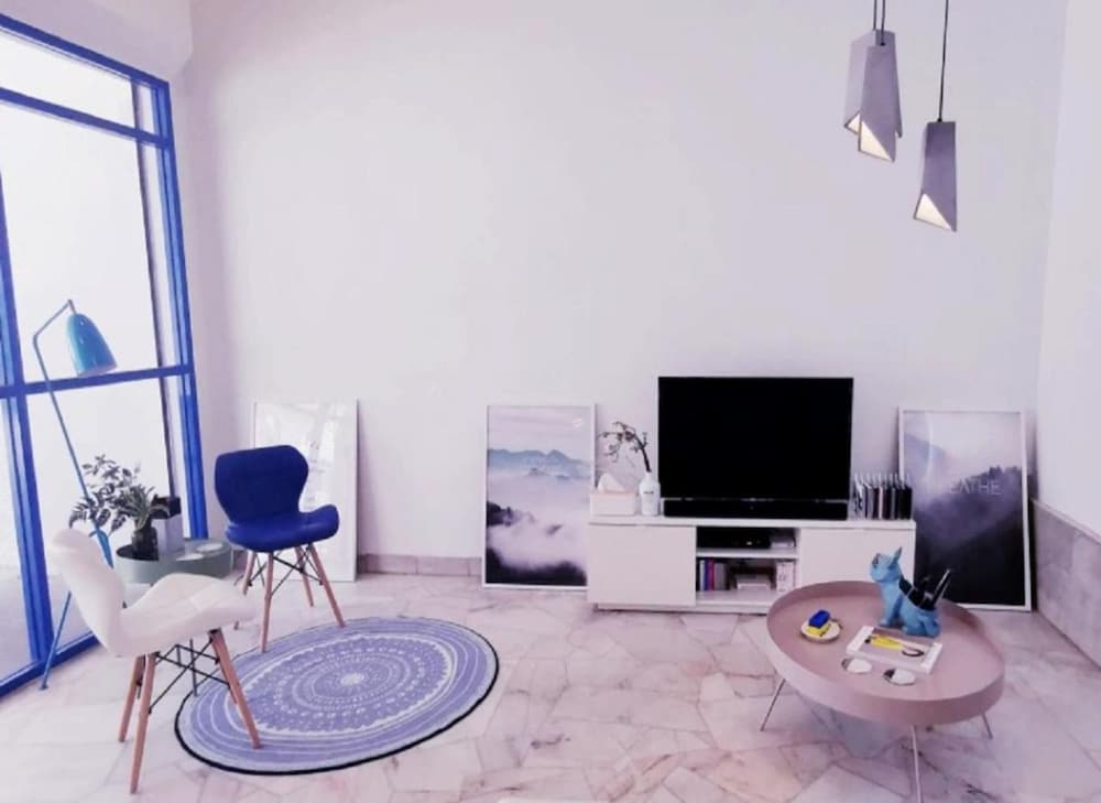 Asmara Blue Retreat