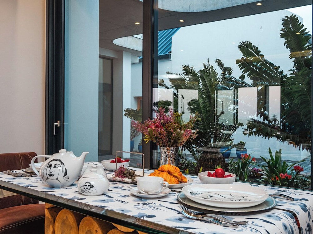 Boutique Ocean Views incorporating Wend