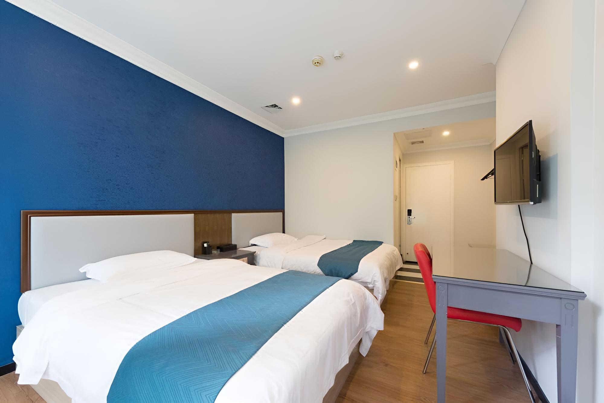 Huiyin Fashion Hotel