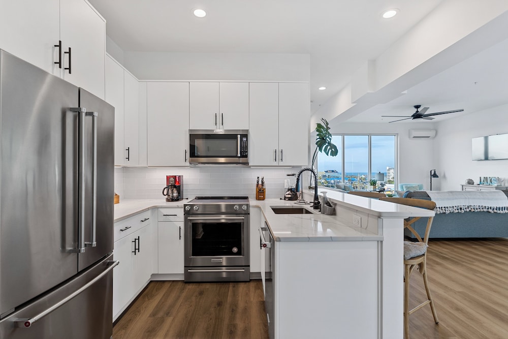 Boardwalk Pent House by Carolina Retreats