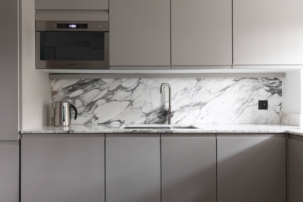 New Kent Road by Onefinestay