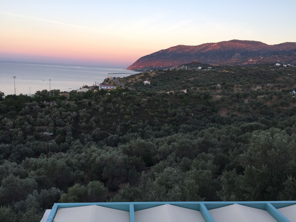 Ouzo Panoramic Houses 1, with private pool