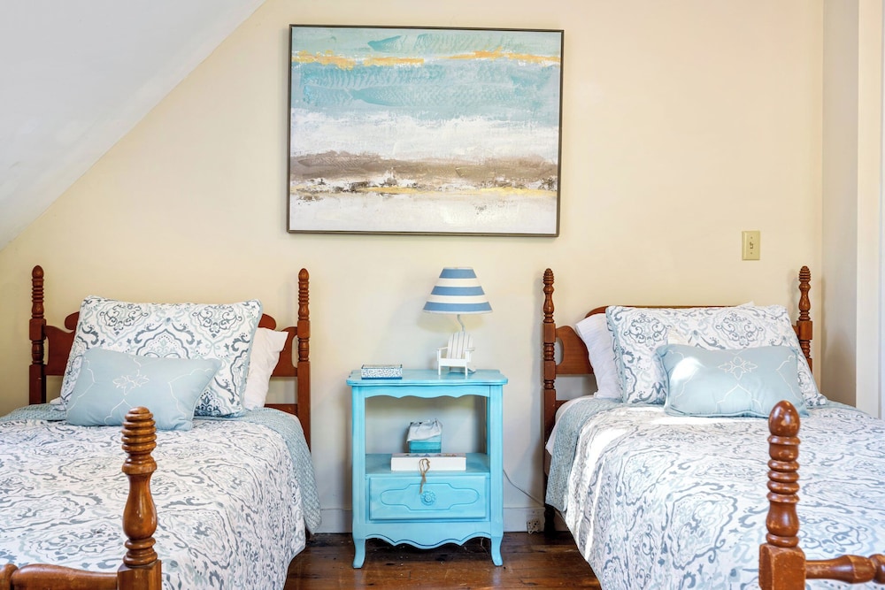 Nanas Hideaway 2 BDR Charmer!