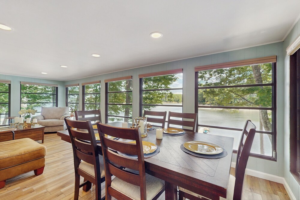Hot Tub + Deck: Waterfront Home on Sacandaga Lake