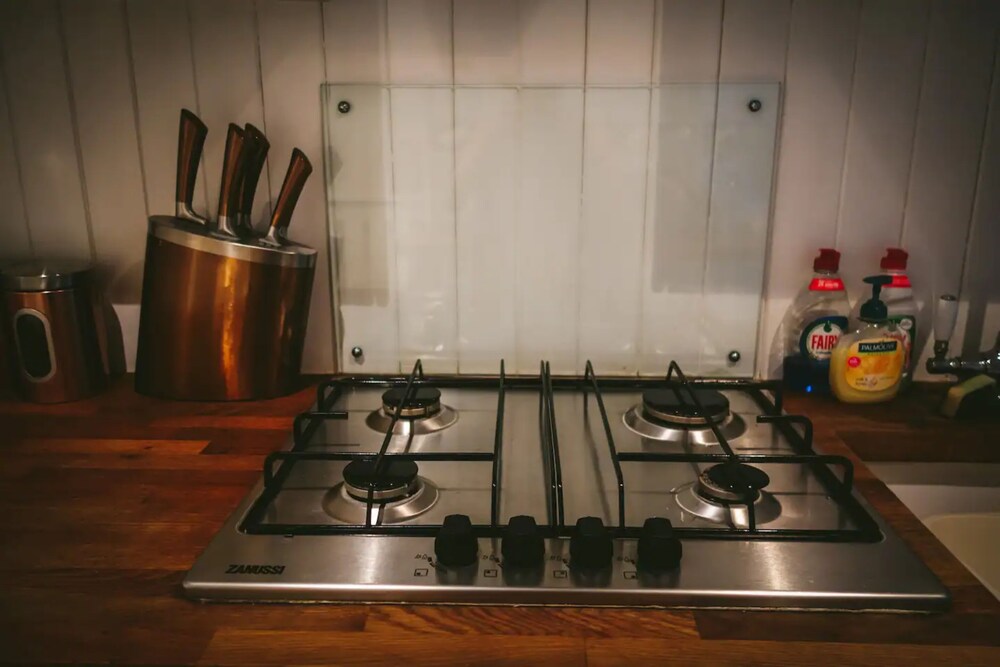 Charming 1 Bedroom Flat in Brook Green