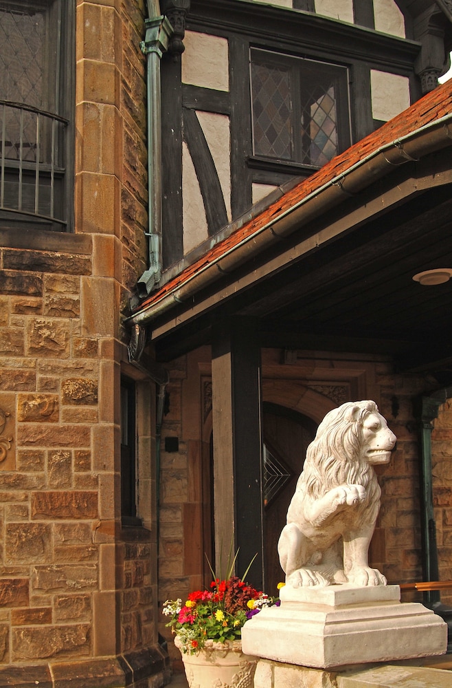 Punderson Manor Lodge and Conference Center