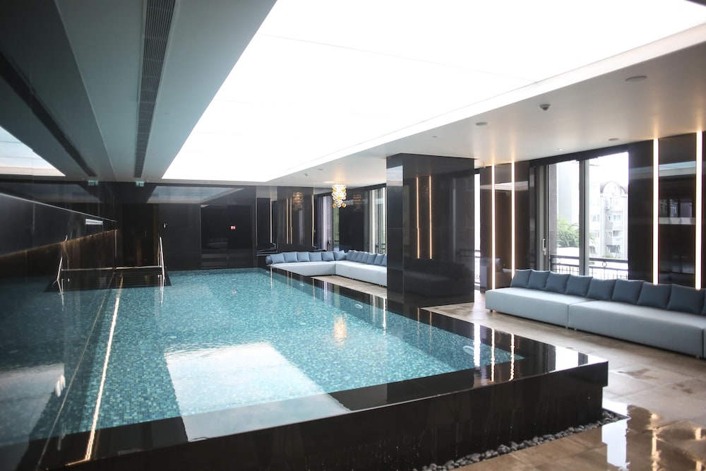 Ist flats Serviced Apartments - EMAAR SQ
