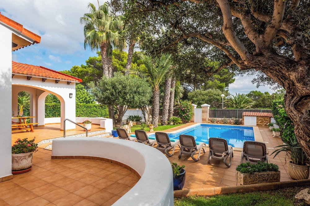 Villa Juana Blanes