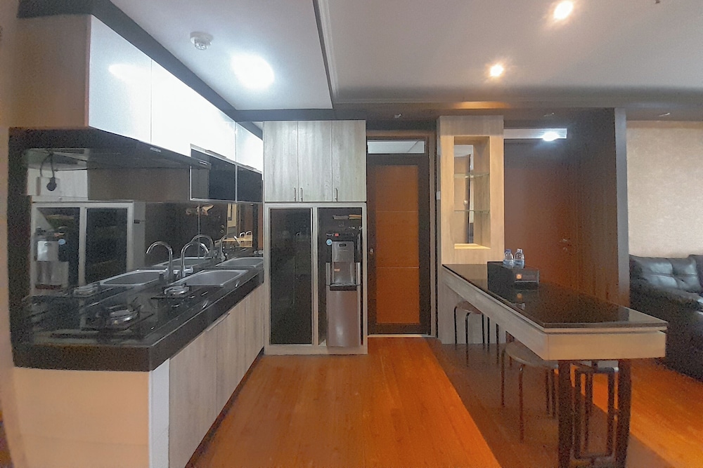 Modern And Homey 3Br Apartment At Gateway Pasteur