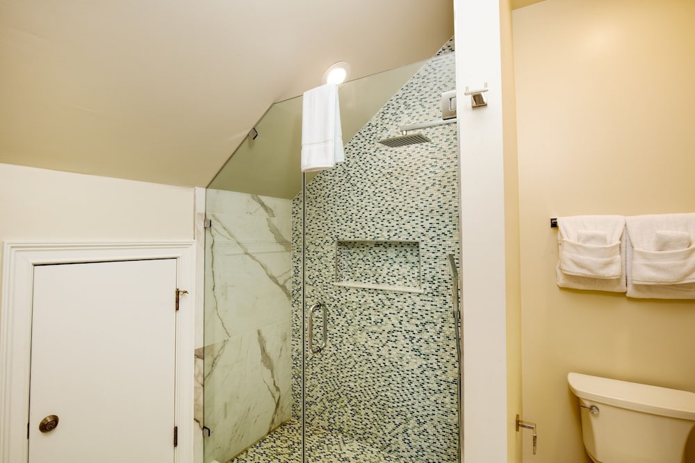 Beachwalk by Avantstay Hilton Head Oasis Steps From Singleton Beach