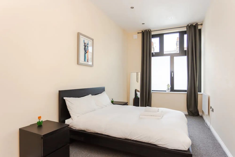 Stylish 2 Bedroom Apartment in Greenwich