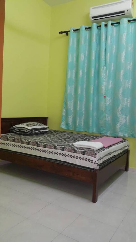 Noor Homestay