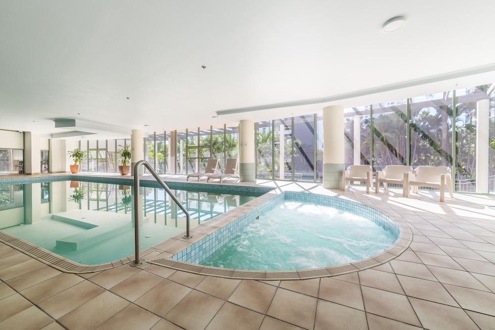 Main Beach Vacations - The Meriton on Main Beach - Property Image 14
