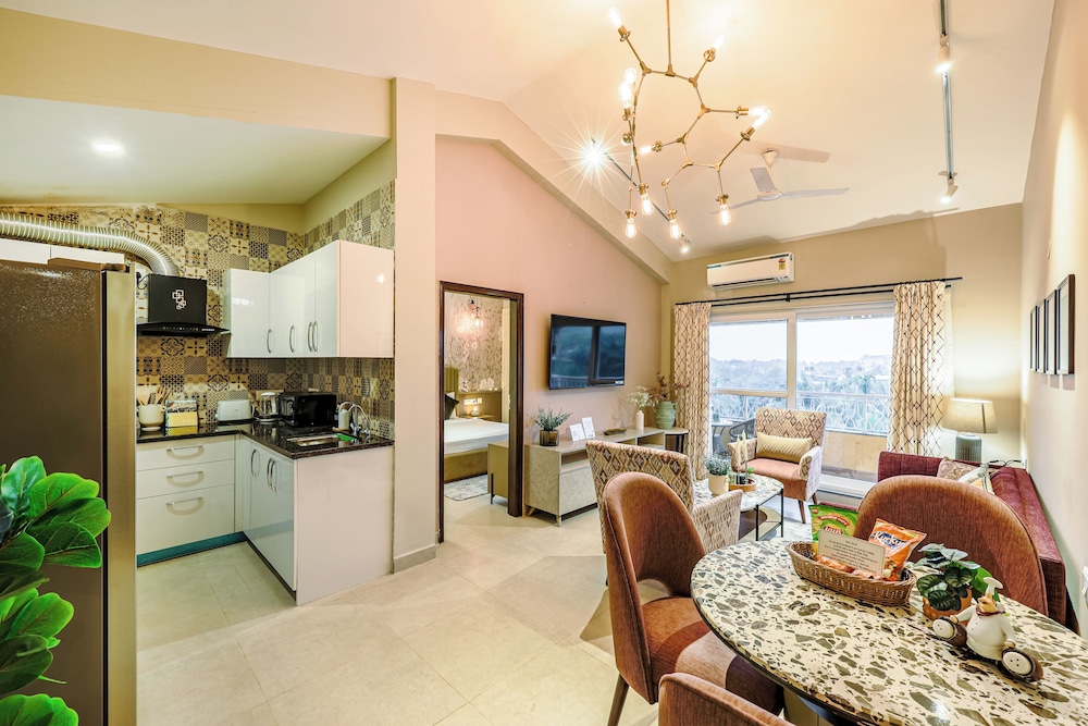 Alaya Stays Veera Serina 3 BHK with Pool