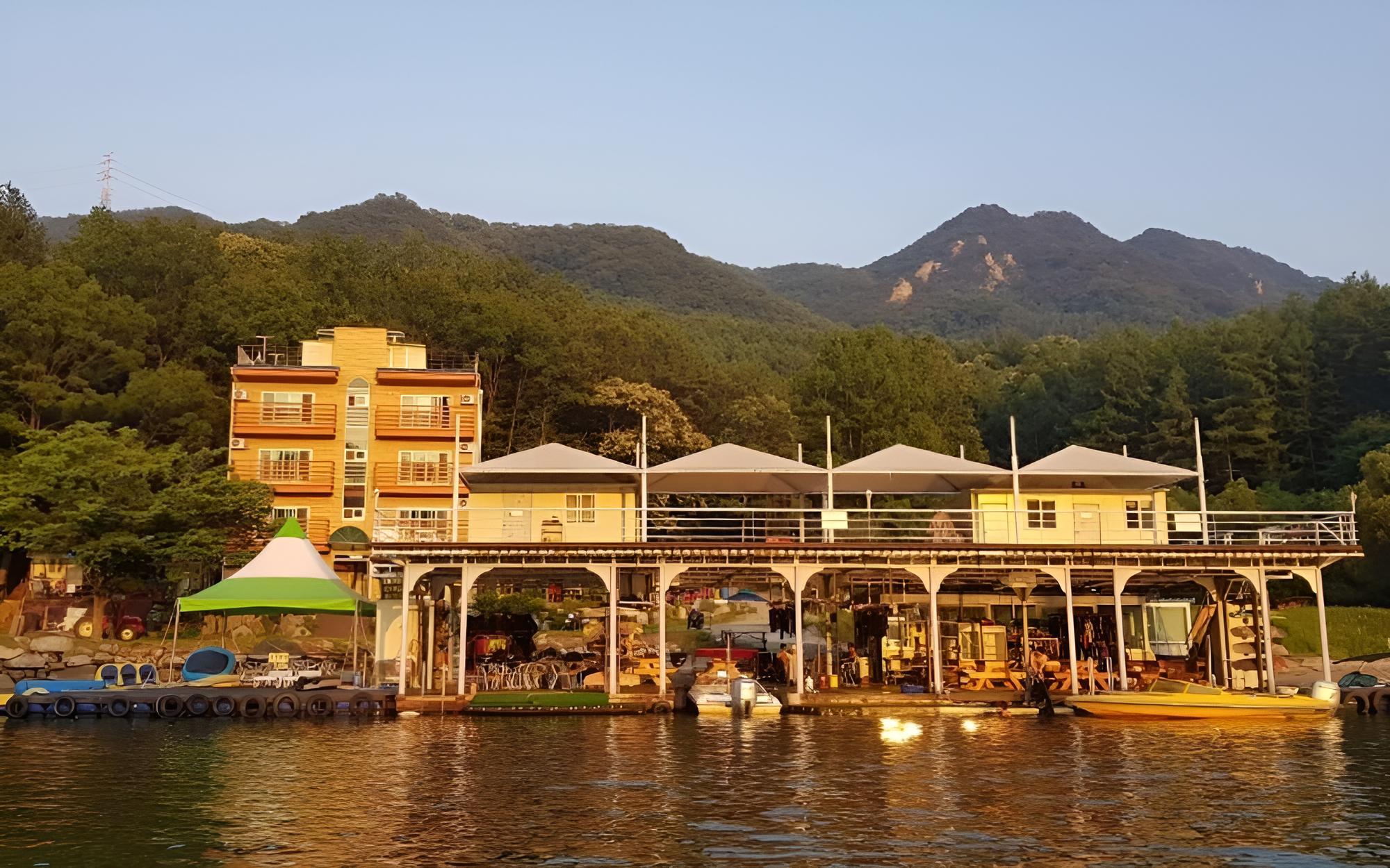 Gapyeong Sanwullo Water Leisure Pension view 3