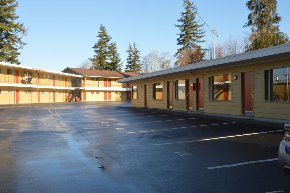 Astoria Crest Motel