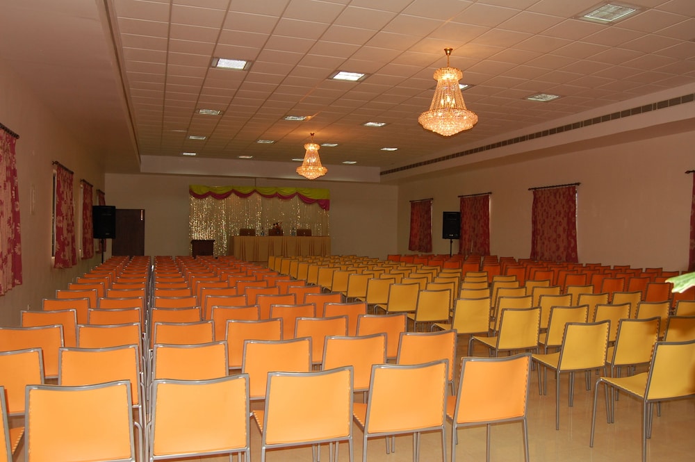 Hotel Chitturi Heritage