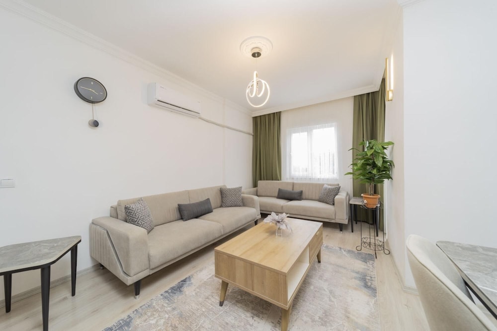 Gorgeous Flat With Mountain View in Antalya view 4