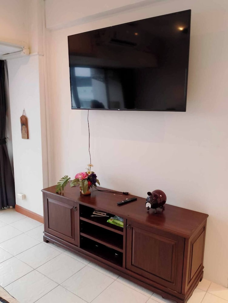 Sombat Condo Seaview 1 Bedroom
