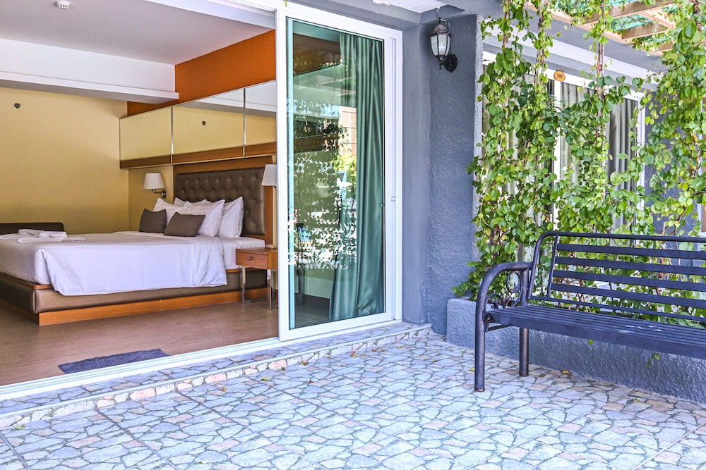 Golden Sea Hua Hin