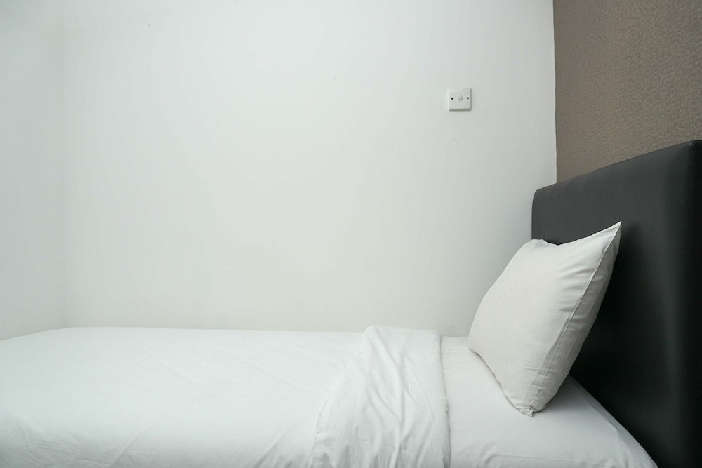 Cozy 2BR Apartment at Green Bay Pluit view 4