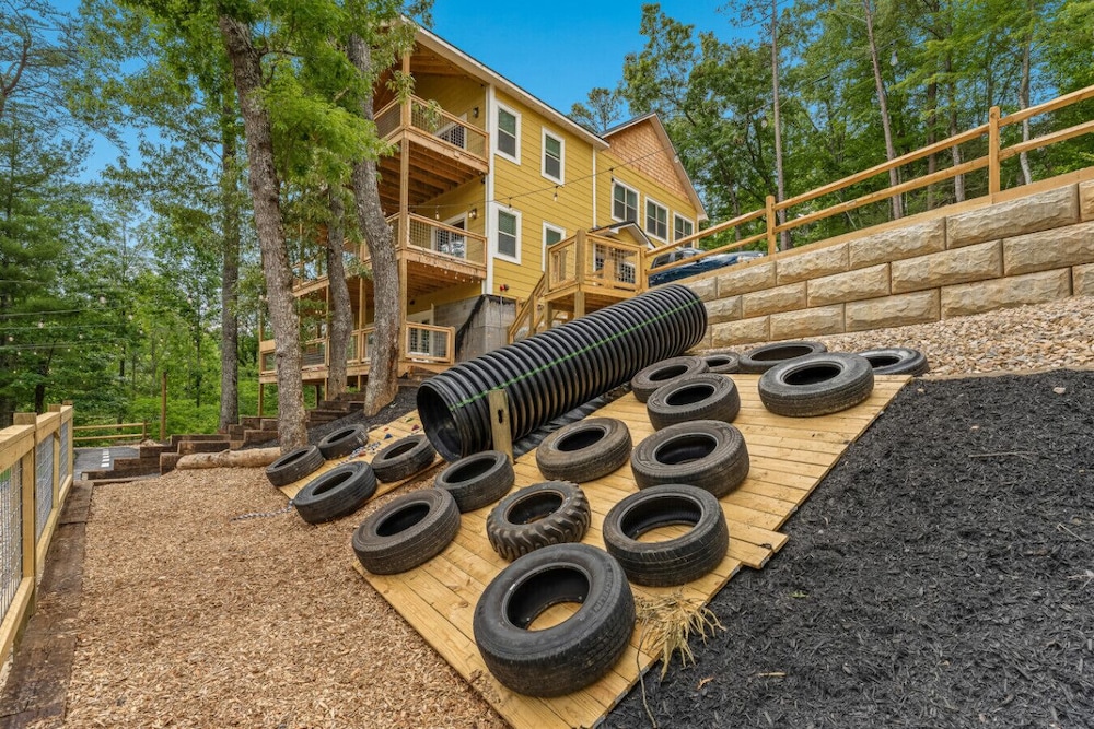 Summit Luxe Resort