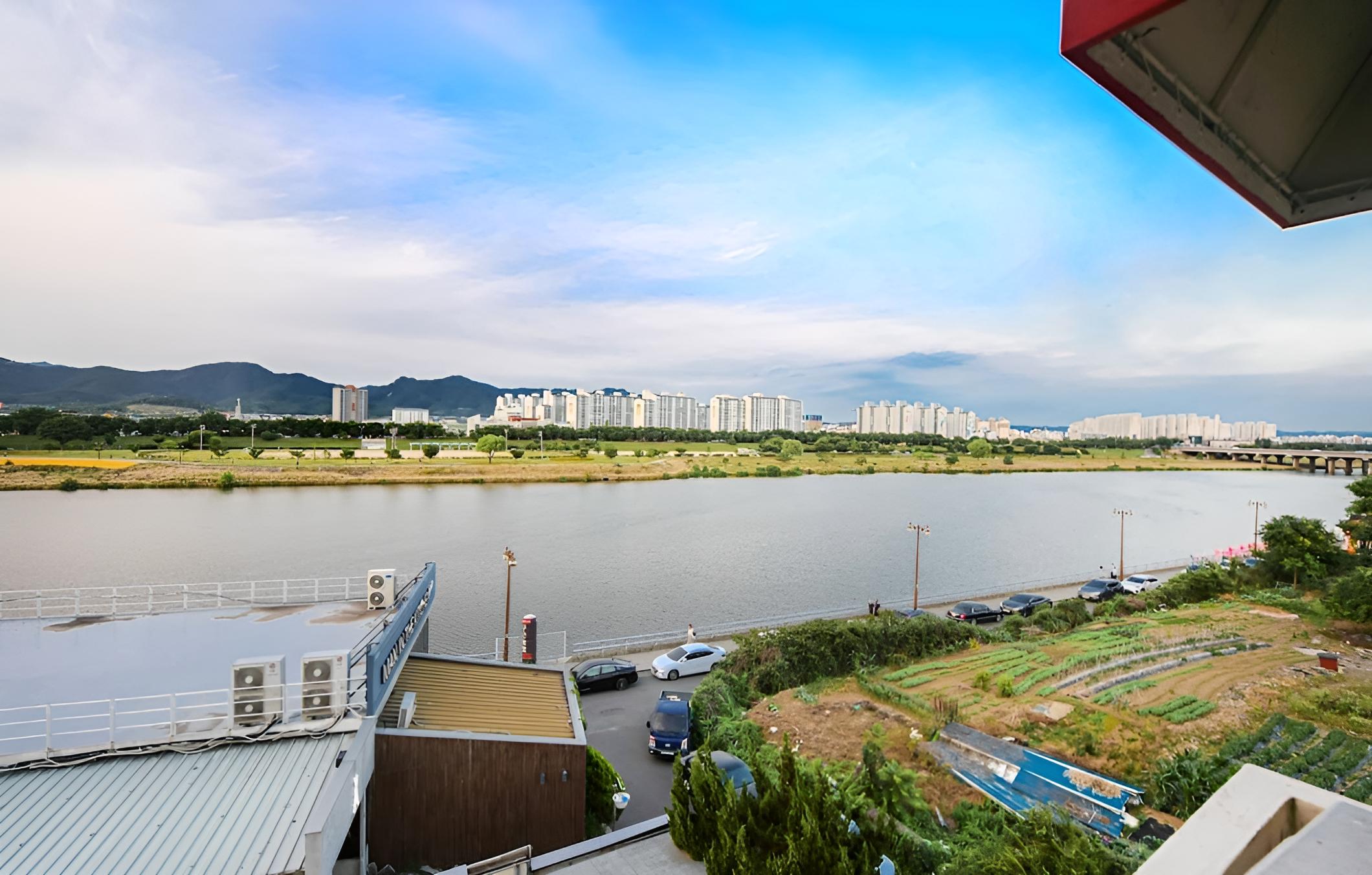 Daegu Dongchon Amusement Park M view 2