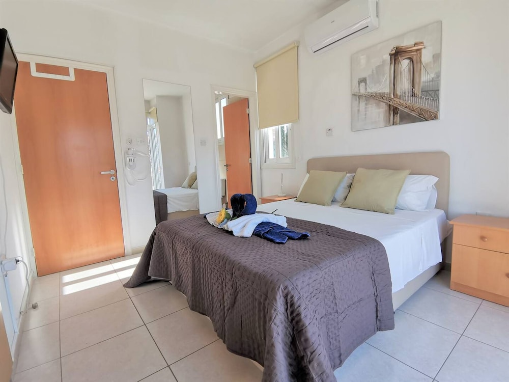 Aurora Villa Protaras - Private Pool Wifi