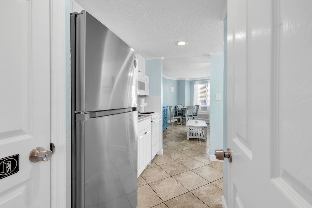 Bluewater Resort 1106
